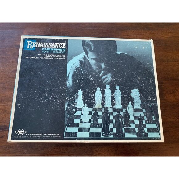 VINTAGE 1959 LOWE RENAISSANCE CHESSMEN WITH BOARD COMPLETE - Picture 1 of 16